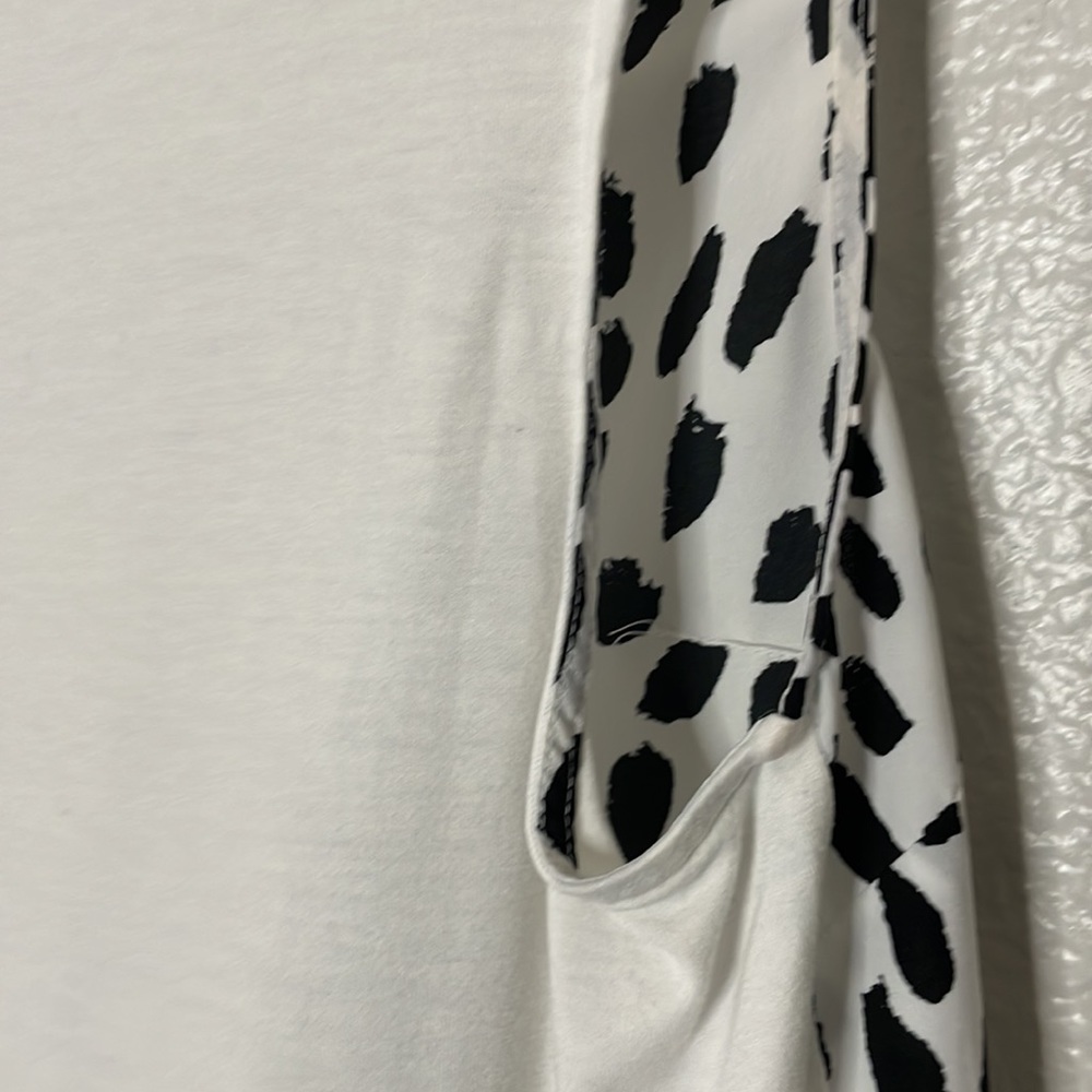 A NEW DAY Tank Top | Black & White | Medium - Picture 7 of 7